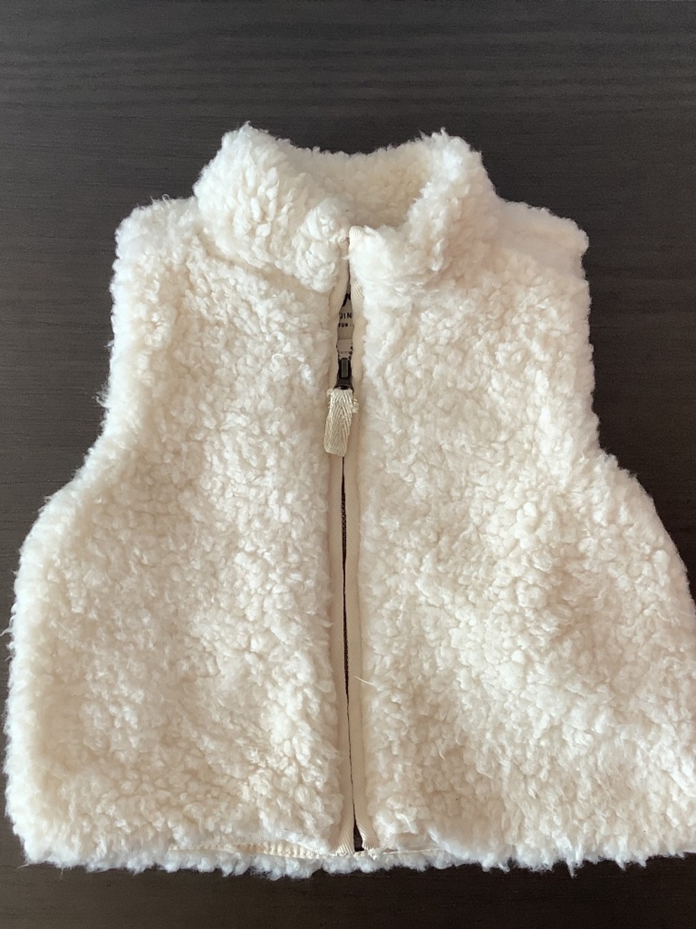 OshKosh B’gosh Sherpa Full Zip Vest Cream Girls Size 12 Month Preppy Classic NWT